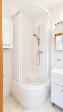 Pronájem bytu 1+kk, Praha - Horní Počernice, Dandova, 37 m2
