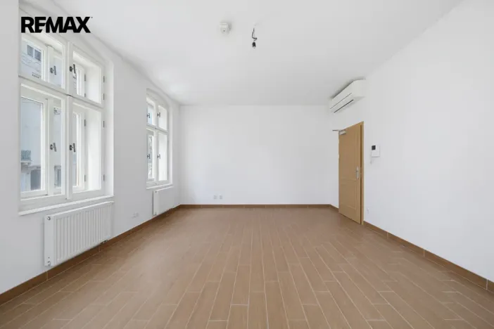 Prodej ubytování, Karlovy Vary, Zámecký vrch, 350 m2