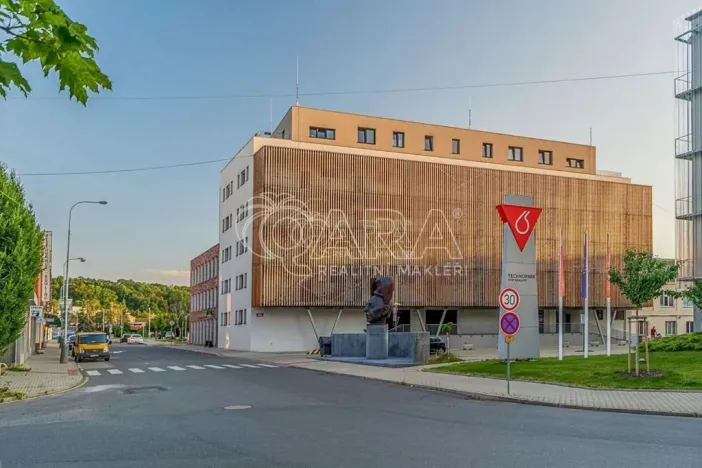Pronájem bytu 2+kk, Dřevohryzy, 53 m2