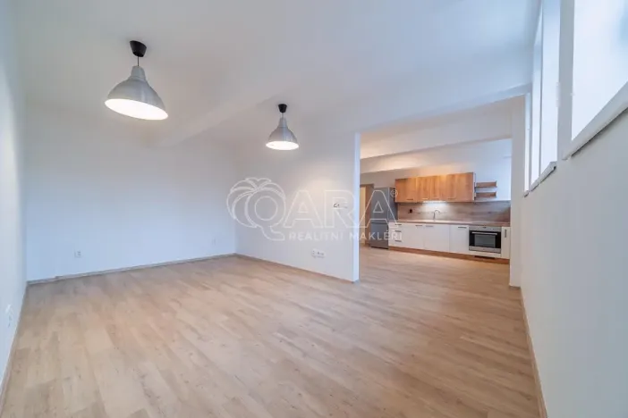 Pronájem bytu 2+kk, Dřevohryzy, 53 m2