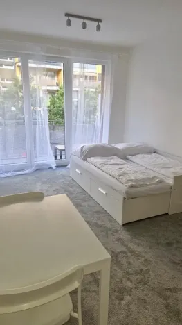 Pronájem bytu 1+kk, Praha - Vysočany, Gerstelova, 34 m2
