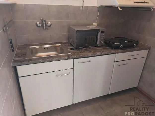 Pronájem bytu 2+kk, Praha, Zavadilova, 48 m2
