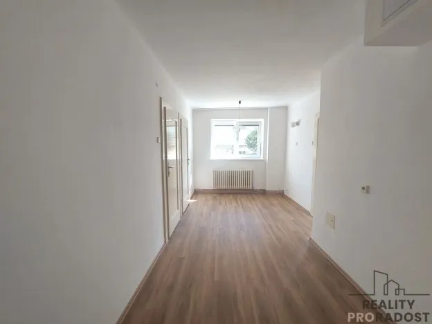 Pronájem bytu 2+kk, Praha, Zavadilova, 48 m2