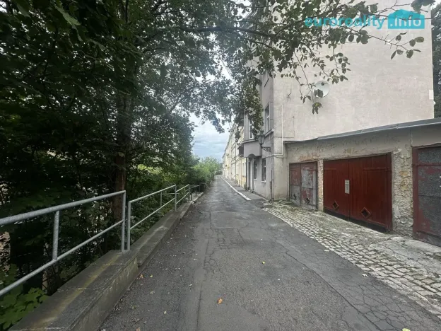 Prodej garáže, Karlovy Vary, 20 m2
