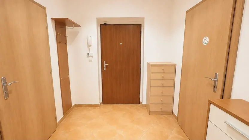 Pronájem bytu 2+kk, Praha - Záběhlice, Mattioliho, 57 m2