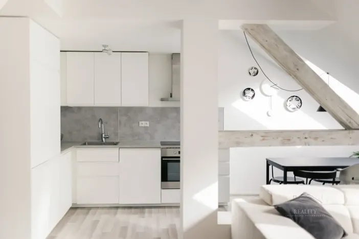 Prodej bytu 3+kk, Pardubice - Zelené Předměstí, náměstí Čs. legií, 101 m2