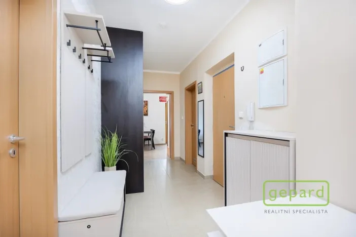 Prodej bytu 3+kk, Mníšek pod Brdy, Ke škole, 73 m2