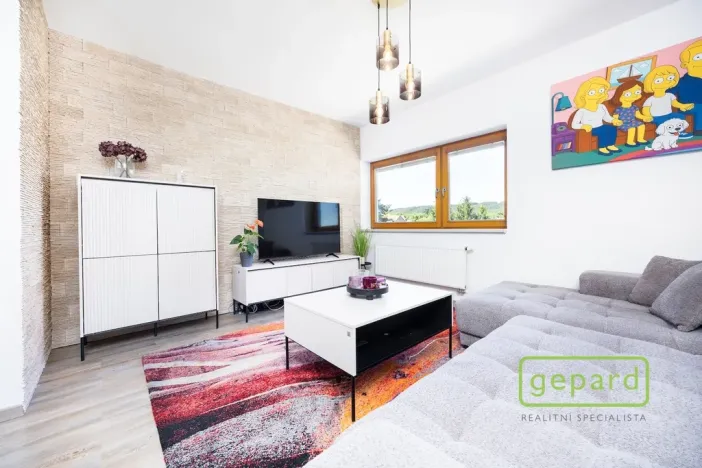 Prodej bytu 3+kk, Mníšek pod Brdy, Ke škole, 73 m2
