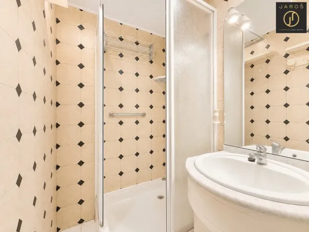 Pronájem bytu 2+kk, Kladno, Děčínská, 40 m2