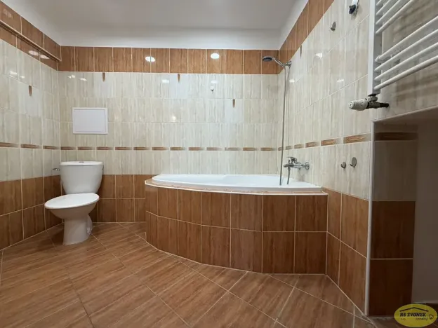 Pronájem bytu 2+1, Kroměříž, Riegrovo náměstí, 92 m2