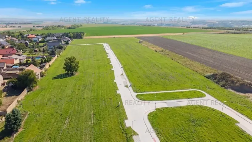 Prodej pozemku pro bydlení, Slaný, 932 m2