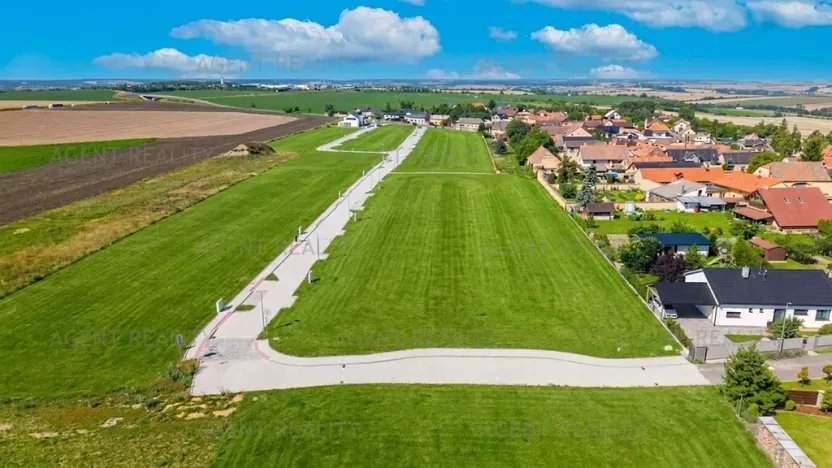 Prodej pozemku pro bydlení, Slaný, 800 m2