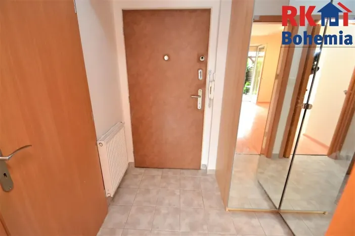 Pronájem bytu 2+kk, Praha - Nusle, Mojmírova, 44 m2