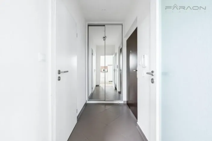 Pronájem bytu 1+kk, Praha - Holešovice, V háji, 31 m2