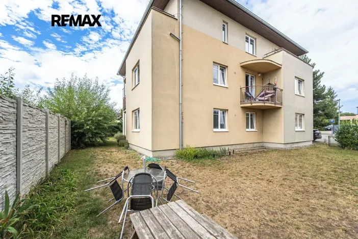 Pronájem bytu 2+kk, Praha - Vinoř, U cukrovaru, 45 m2
