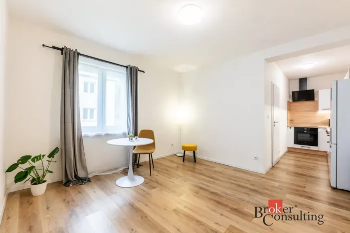 Pronájem bytu 2+kk, Ostrava - Mariánské Hory, Cottonové, 37 m2