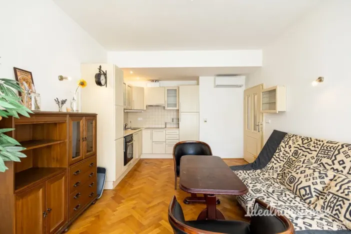 Pronájem bytu 2+kk, Praha, Táboritská, 43 m2