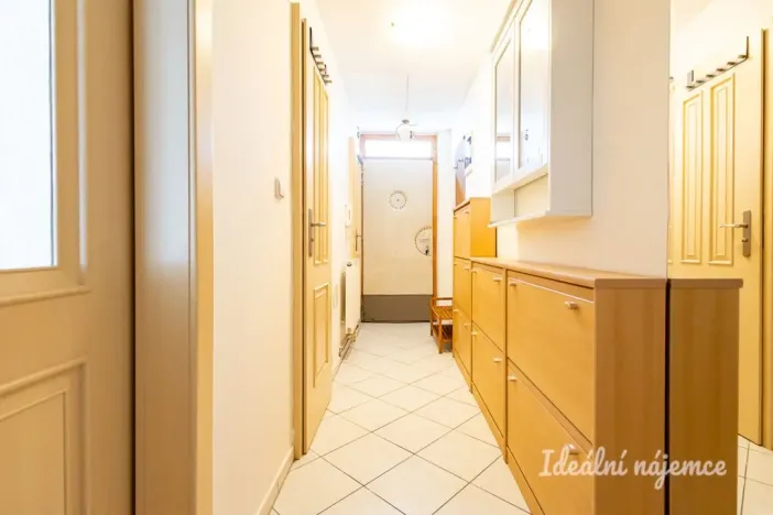 Pronájem bytu 2+kk, Praha, Táboritská, 43 m2