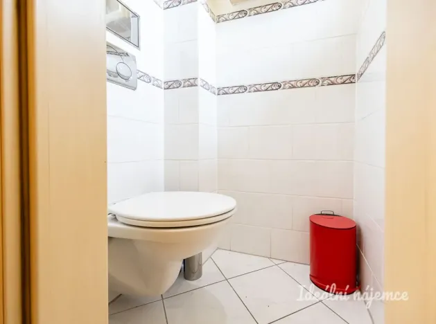 Pronájem bytu 2+kk, Praha, Táboritská, 43 m2