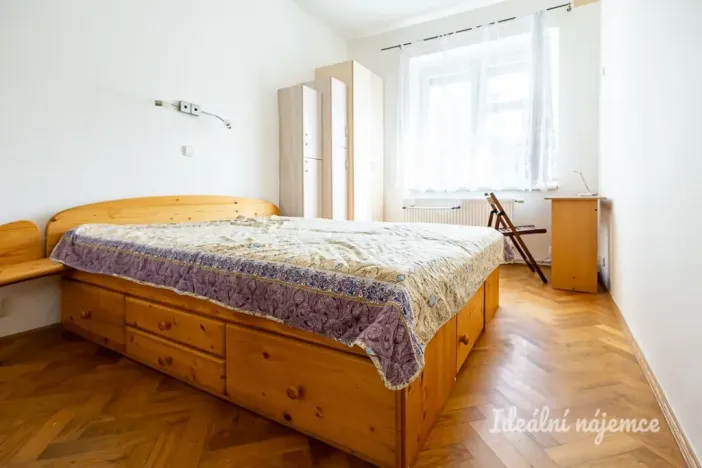 Pronájem bytu 2+kk, Praha, Táboritská, 43 m2