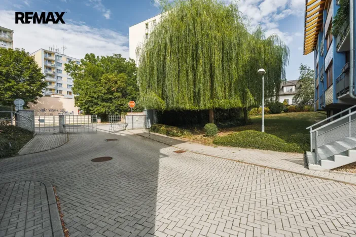 Pronájem bytu 2+kk, Praha - Liboc, U stanice, 69 m2