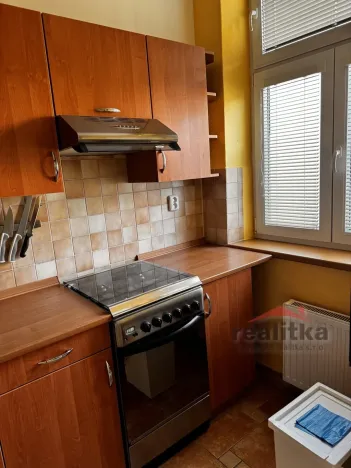 Pronájem bytu 1+kk, Opava - Předměstí, Na Nivě, 35 m2