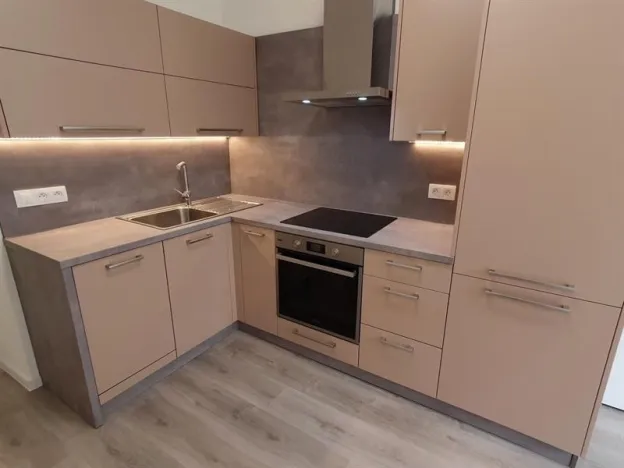 Pronájem bytu 2+1, Praha - Podolí, Podolská, 75 m2