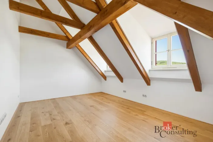 Prodej bytu 2+kk, Jince, Slavíkova, 112 m2