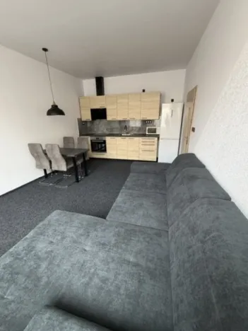 Pronájem bytu 2+kk, Beroun, Husova, 37 m2
