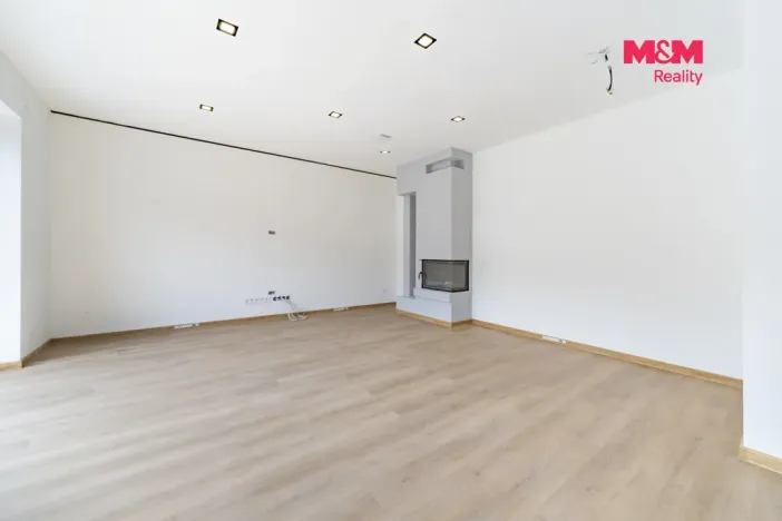 Prodej rodinného domu, Dasnice, 77 m2