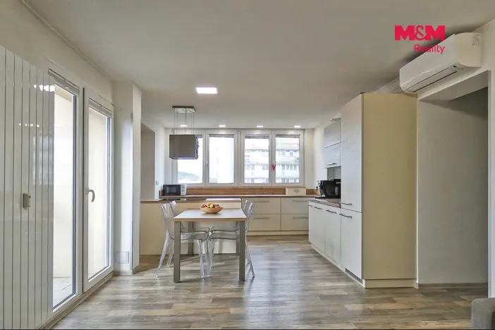 Prodej bytu 4+kk, Kutná Hora - Hlouška, Masarykova, 67 m2