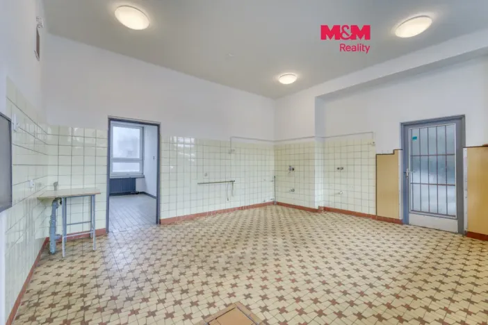Pronájem obchodního prostoru, Klatovy - Klatovy III, Nádražní, 38 m2