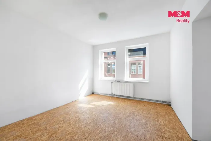 Prodej komerční nemovitosti, Kynšperk nad Ohří, Nádražní, 1300 m2