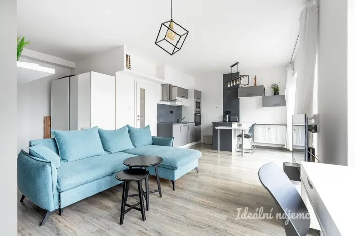 Pronájem bytu 1+kk, Praha - Libeň, Chlumčanského, 40 m2