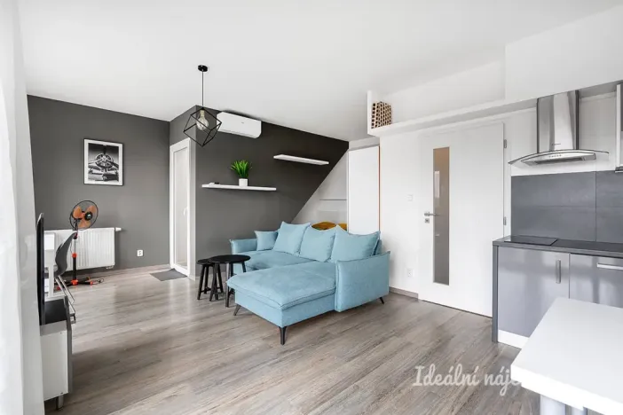 Pronájem bytu 1+kk, Praha - Libeň, Chlumčanského, 40 m2