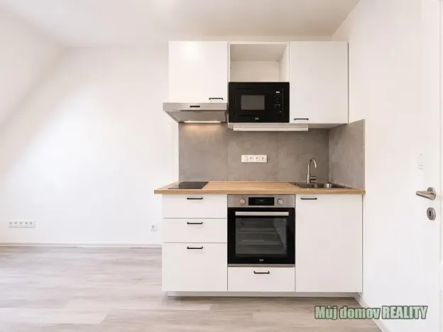 Pronájem bytu 2+1, Praha - Libeň, Vacínova, 43 m2