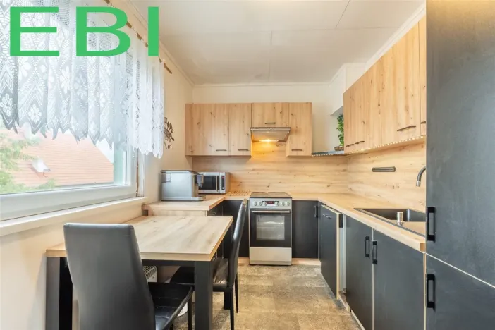 Prodej bytu 3+1, Červený Újezd, U Okálu, 62 m2