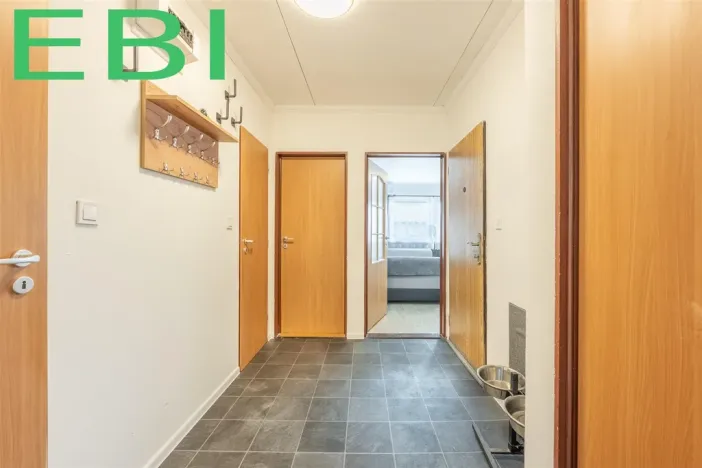 Prodej bytu 3+1, Červený Újezd, U Okálu, 62 m2