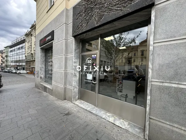 Pronájem obchodního prostoru, Brno, Dominikánské náměstí, 109 m2
