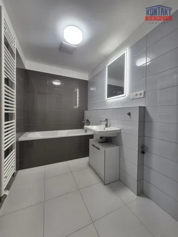 Pronájem bytu 2+kk, České Budějovice, Vrbenská, 64 m2