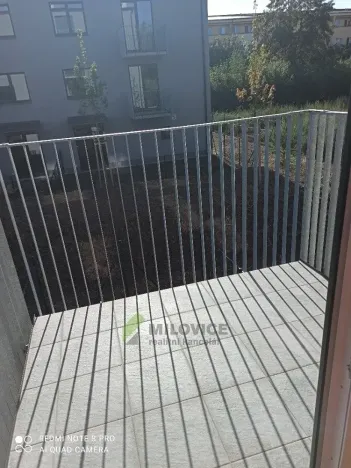 Pronájem bytu 1+kk, Milovice, Topolová, 28 m2