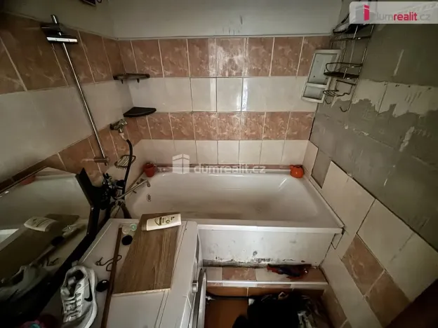 Prodej bytu 2+1, Kadaň, Chomutovská, 53 m2