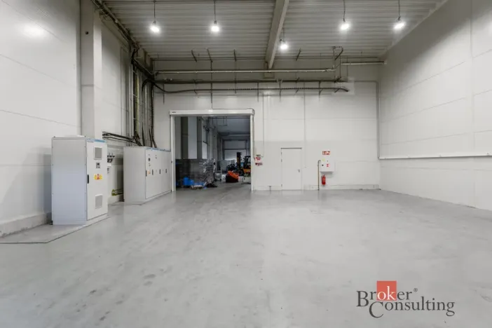 Pronájem výrobních prostor, Uherský Brod, Nivnická, 2850 m2