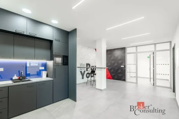 Pronájem výrobních prostor, Uherský Brod, Nivnická, 2850 m2