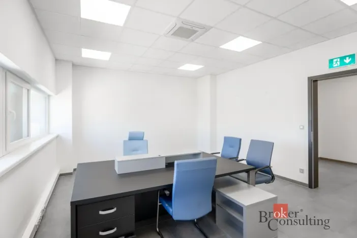 Pronájem výrobních prostor, Uherský Brod, Nivnická, 2850 m2