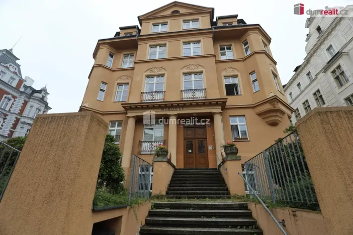 Pronájem bytu 4+1, Karlovy Vary, Moskevská, 130 m2