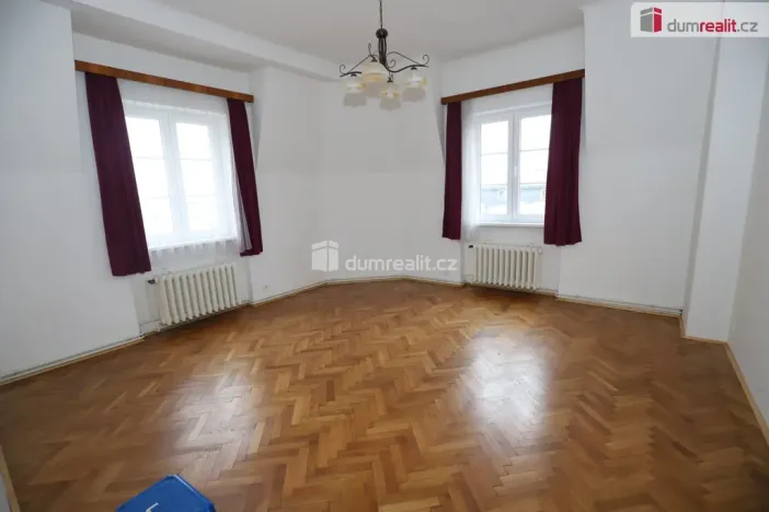 Pronájem bytu 4+1, Karlovy Vary, Moskevská, 130 m2