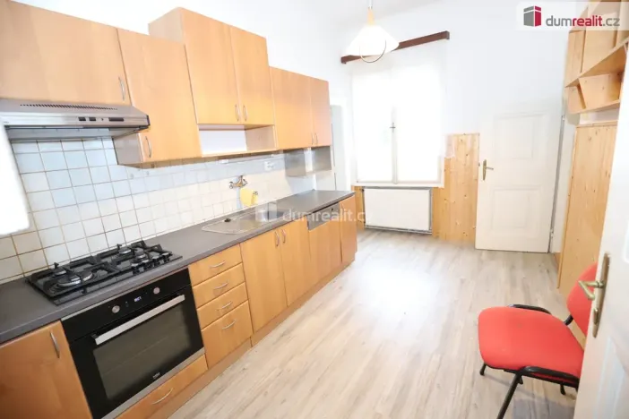 Pronájem bytu 4+1, Karlovy Vary, Moskevská, 130 m2