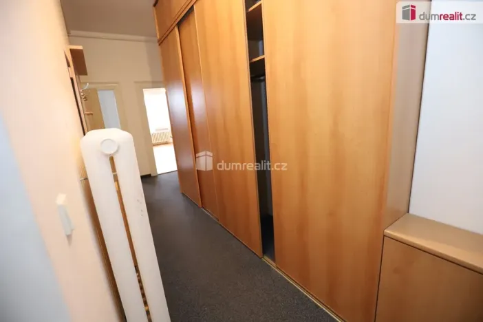Pronájem bytu 4+1, Karlovy Vary, Moskevská, 130 m2