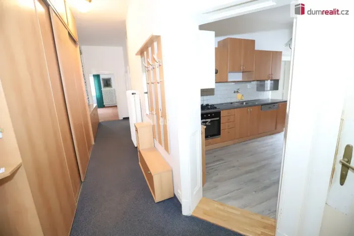 Pronájem bytu 4+1, Karlovy Vary, Moskevská, 130 m2